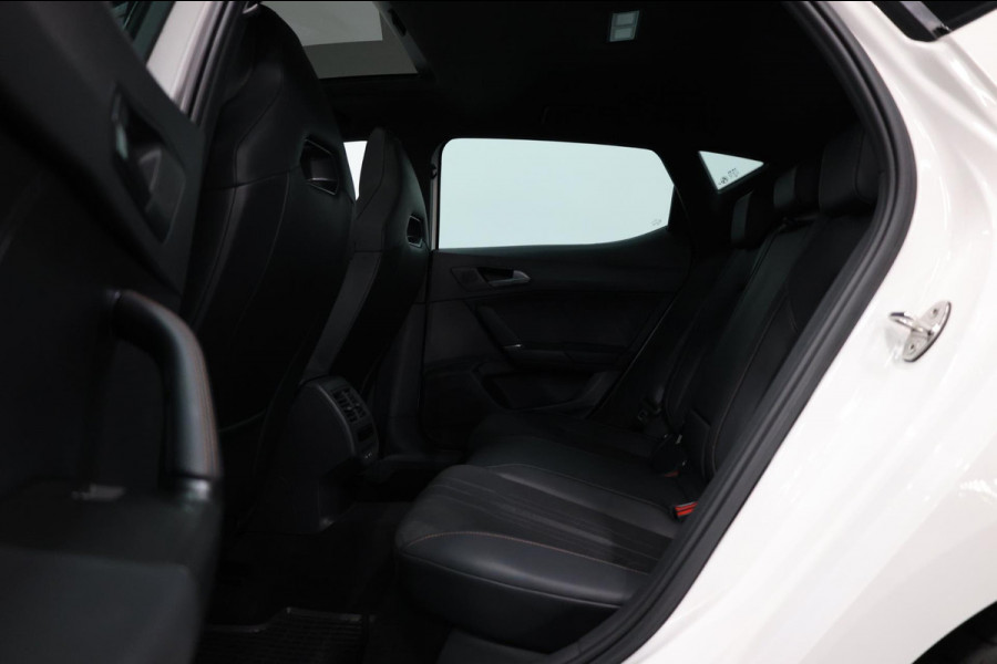 CUPRA Leon 2.0 TSI VZ 300+PK LED/VIRTUAL/SFEER/PANO/HALF LEER+S.VERWARMING/19"/CAM/ACC/ECC/12 MDN GARANTIE!