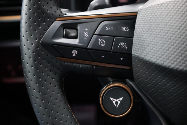 CUPRA Leon 2.0 TSI VZ 300+PK LED/VIRTUAL/SFEER/PANO/HALF LEER+S.VERWARMING/19"/CAM/ACC/ECC/12 MDN GARANTIE!