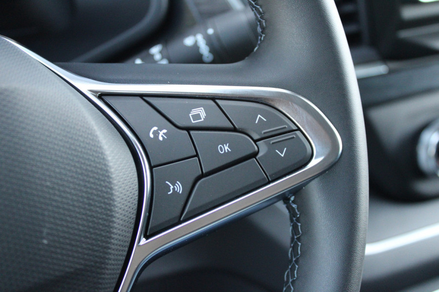 Renault Trafic 2.0 Blue dCi 170pk T29 L2H1 Extra DC - 2x Schuifdeur - Carplay - LED - Blind Spot - Navigatie - Camera - Trekhaak - Stoelverwarm