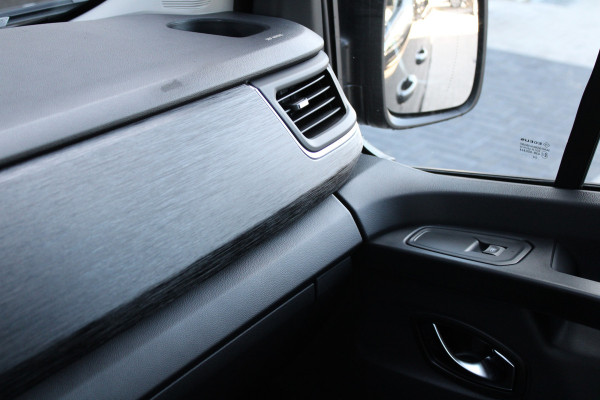 Renault Trafic 2.0 Blue dCi 170pk T29 L2H1 Extra DC - 2x Schuifdeur - Carplay - LED - Blind Spot - Navigatie - Camera - Trekhaak - Stoelverwarm