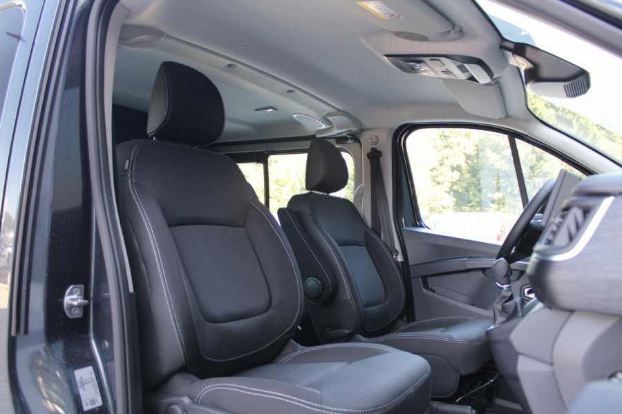 Renault Trafic 2.0 Blue dCi 170pk T29 L2H1 Extra DC - 2x Schuifdeur - Carplay - LED - Blind Spot - Navigatie - Camera - Trekhaak - Stoelverwarm