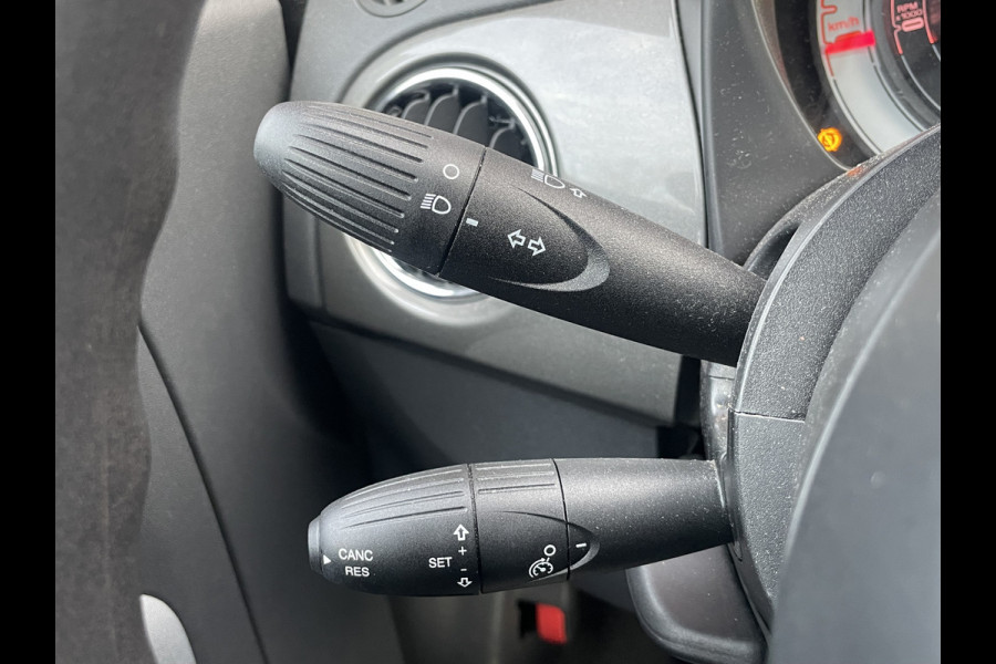 Fiat 500 TwinAir Turbo Popstar Let op: Rijdende auto niet altijd aanwezig