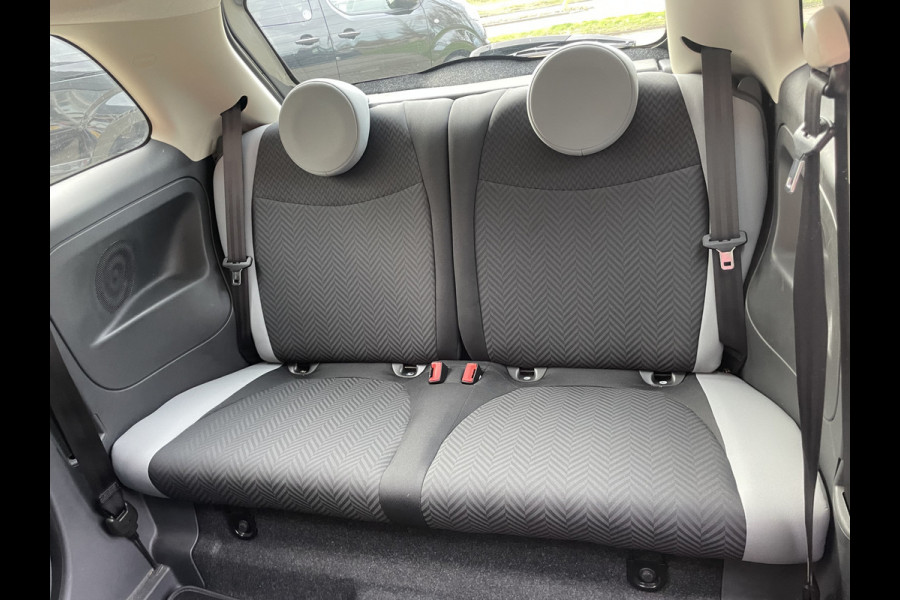 Fiat 500 TwinAir Turbo Popstar Let op: Rijdende auto niet altijd aanwezig