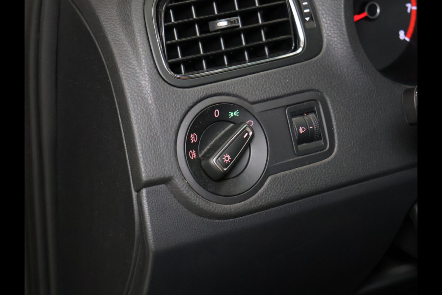 Volkswagen Polo 1.2 TSI Highline [BLUETOOTH, AIRCO, RADIO, CD-SPELER, ELEKTRISCHE RAMEN V+A, NIEUWSTAAT]