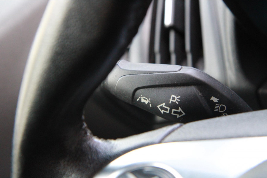 Ford Transit Connect 1.5 EcoBlue L1 Limited / Automaat / Camera / Trekhaak / BOM VOL!