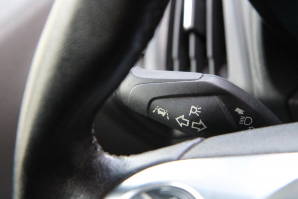 Ford Transit Connect 1.5 EcoBlue L1 Limited / Automaat / Camera / Trekhaak / BOM VOL!