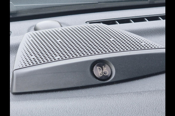 Ford Fiesta 1.0 EcoBoost Hybrid ST-Line X Full Options! |  LED koplampen | Adaptive cruise | Dode hoek herkenning | Camera | B&O sound | Navigatie | Android Auto Apple Car Play