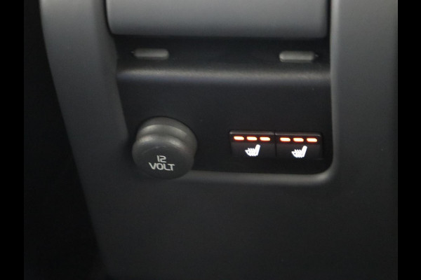 Volvo V60 2.0 T4 R Design | Stoel & stuurverwarming | Adaptive cruise | Trekhaak | Bi-Xenon | Camera | Achterbankverwarming | Keyless | Navigatie | Parkeerhulp | Bluetooth | Climate control