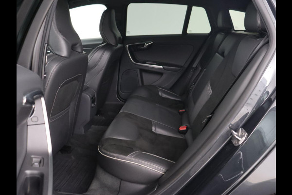 Volvo V60 2.0 T4 R Design | Stoel & stuurverwarming | Adaptive cruise | Trekhaak | Bi-Xenon | Camera | Achterbankverwarming | Keyless | Navigatie | Parkeerhulp | Bluetooth | Climate control