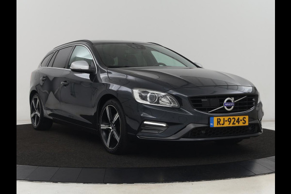 Volvo V60 2.0 T4 R Design | Stoel & stuurverwarming | Adaptive cruise | Trekhaak | Bi-Xenon | Camera | Achterbankverwarming | Keyless | Navigatie | Parkeerhulp | Bluetooth | Climate control