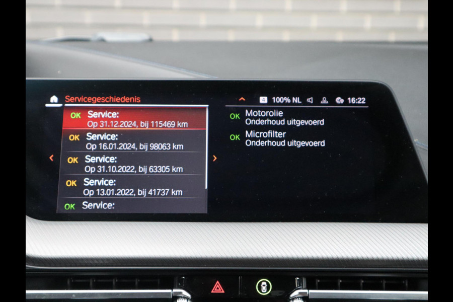 BMW 1-serie 118i Executive M Sport Pakket Automaat / Live Cockpit Professional / 18 Inch / LED / Achteruitrijcamera / Cruise Control / Shadow Line / Extra Getint Glas / Parkeersensoren voor+achter / Lichtpakket