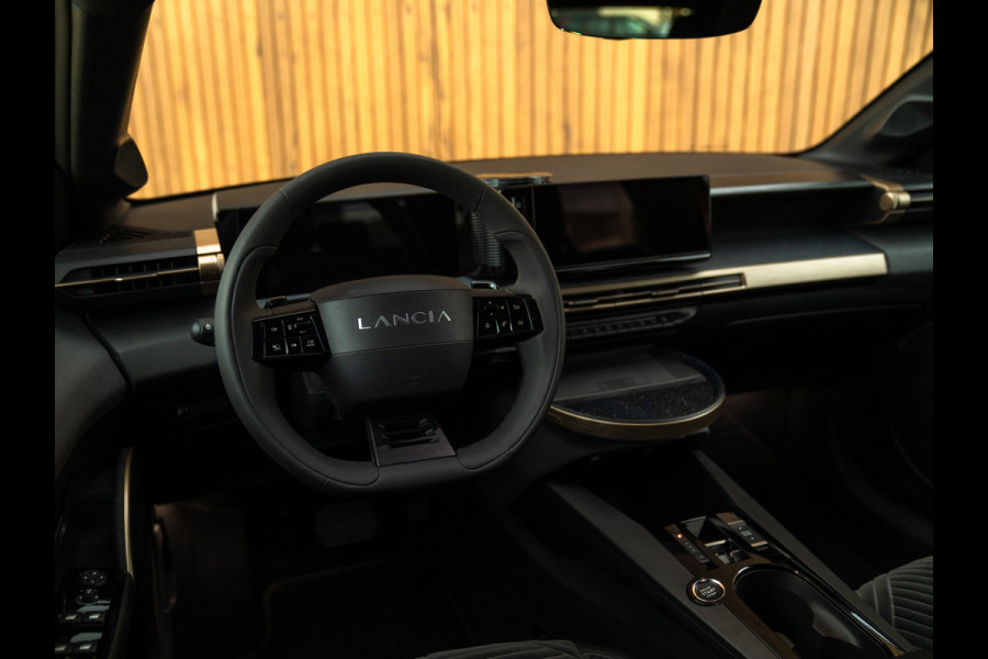 Lancia Ypsilon 1.2 Turbo Hybrid LX 110pk | Camera | Adapt. cruise | Velours interieur | SALA