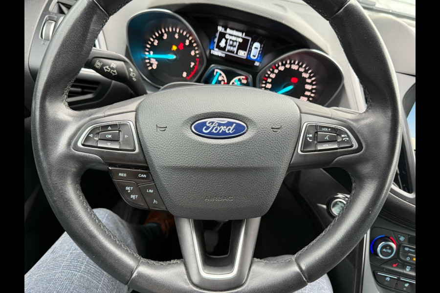 Ford Kuga 1.5 EcoBoost Titanium 150pk Trekhaak | Xenon Koplampen | Dodehoeksensoren | Achteruitrijcamera | Stoelverwarming