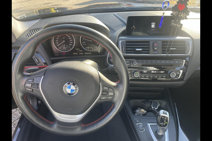 BMW 1-serie 118d High Executive Automaat | Navigatie | Leder | Stoelverwarming |
