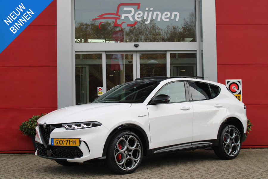 Alfa Romeo Tonale 1.5T 160PK Hybrid VELOCE | PANORAMISCH SCHUIF/KANTEL DAK | PREMIUM PACK: LEDEREN BEKLEDING/GEVENTILEERDE VOORSTOELEN/4-VOUDIG ELEKTRISCH VERSTELBARE LENDESTEUN VOORSTOELEN/HOOGGLANS ZWARTE RAAMOMLIJSTING/AMBIENT LIGHTING | TECHNOLOGY PACK: PARKEERWAARSCHUWING VOOR EN ACHTER/360° CAMERA/AUTOMATISCH INPARKEREN/ AUTONOMOUS DRIVING LEVEL 2: ADAPTIVE CRUISE CONTROL/LANE CENTERING ASSIST/TRAFFIC JAM ASSIST DODEHOEK DETECTIE AUTOMATISCH DIMMENDE BUITENSPIEGELS ELEKTRISCH BEDIENBARE ACHTERKLEP | WINTERPACK: STOELVERWARMING VOOR/STUURVERWARMING/VERWARMBARE RUITENSPROEIERS | HAR