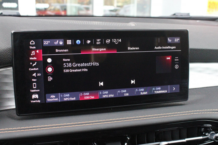 Alfa Romeo Tonale 1.5T 160PK Hybrid VELOCE | PANORAMISCH SCHUIF/KANTEL DAK | PREMIUM PACK: LEDEREN BEKLEDING/GEVENTILEERDE VOORSTOELEN/4-VOUDIG ELEKTRISCH VERSTELBARE LENDESTEUN VOORSTOELEN/HOOGGLANS ZWARTE RAAMOMLIJSTING/AMBIENT LIGHTING | TECHNOLOGY PACK: PARKEERWAARSCHUWING VOOR EN ACHTER/360° CAMERA/AUTOMATISCH INPARKEREN/ AUTONOMOUS DRIVING LEVEL 2: ADAPTIVE CRUISE CONTROL/LANE CENTERING ASSIST/TRAFFIC JAM ASSIST DODEHOEK DETECTIE AUTOMATISCH DIMMENDE BUITENSPIEGELS ELEKTRISCH BEDIENBARE ACHTERKLEP | WINTERPACK: STOELVERWARMING VOOR/STUURVERWARMING/VERWARMBARE RUITENSPROEIERS | HAR