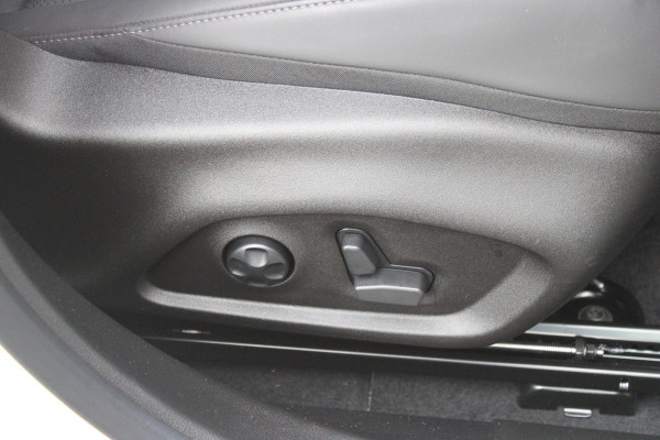 Alfa Romeo Tonale 1.5T 160PK Hybrid VELOCE | PANORAMISCH SCHUIF/KANTEL DAK | PREMIUM PACK: LEDEREN BEKLEDING/GEVENTILEERDE VOORSTOELEN/4-VOUDIG ELEKTRISCH VERSTELBARE LENDESTEUN VOORSTOELEN/HOOGGLANS ZWARTE RAAMOMLIJSTING/AMBIENT LIGHTING | TECHNOLOGY PACK: PARKEERWAARSCHUWING VOOR EN ACHTER/360° CAMERA/AUTOMATISCH INPARKEREN/ AUTONOMOUS DRIVING LEVEL 2: ADAPTIVE CRUISE CONTROL/LANE CENTERING ASSIST/TRAFFIC JAM ASSIST DODEHOEK DETECTIE AUTOMATISCH DIMMENDE BUITENSPIEGELS ELEKTRISCH BEDIENBARE ACHTERKLEP | WINTERPACK: STOELVERWARMING VOOR/STUURVERWARMING/VERWARMBARE RUITENSPROEIERS | HAR