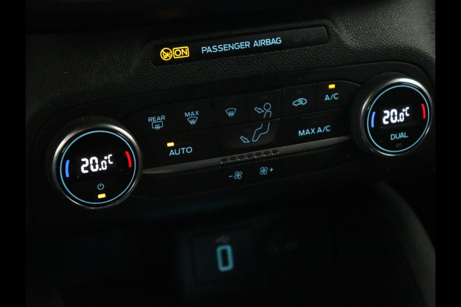 Ford Focus 1.5 EcoBoost ST Line X | Adaptive cruise | Camera | Carplay | Digital Cockpit | Climate control | Parkeerhulp | Full LED | Keyless