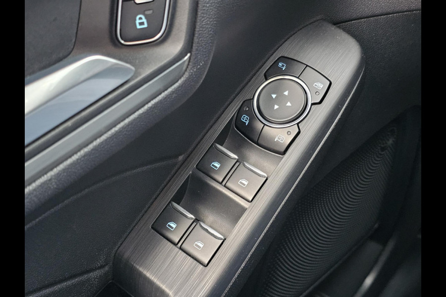 Ford Kuga 2.5 PHEV Titanium 225 pk | Wegklapbare trekhaak | Keyless entry | PDC v+a | Achteruitrijcamera | Lane assist | Climate control