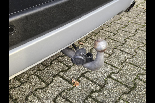 Ford Kuga 2.5 PHEV Titanium 225 pk | Wegklapbare trekhaak | Keyless entry | PDC v+a | Achteruitrijcamera | Lane assist | Climate control