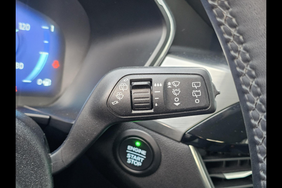 Ford Kuga 2.5 PHEV Titanium 225 pk | Wegklapbare trekhaak | Keyless entry | PDC v+a | Achteruitrijcamera | Lane assist | Climate control