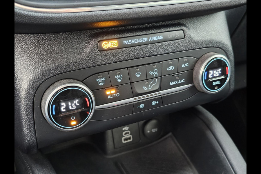 Ford Kuga 2.5 PHEV Titanium 225 pk | Wegklapbare trekhaak | Keyless entry | PDC v+a | Achteruitrijcamera | Lane assist | Climate control