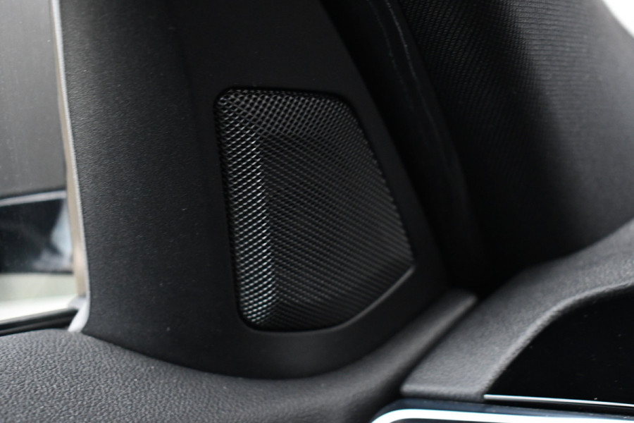 BMW 3 Serie Touring M340d xDrive Pano ACC HiFi El-zetels Adp-onderstel 19inch