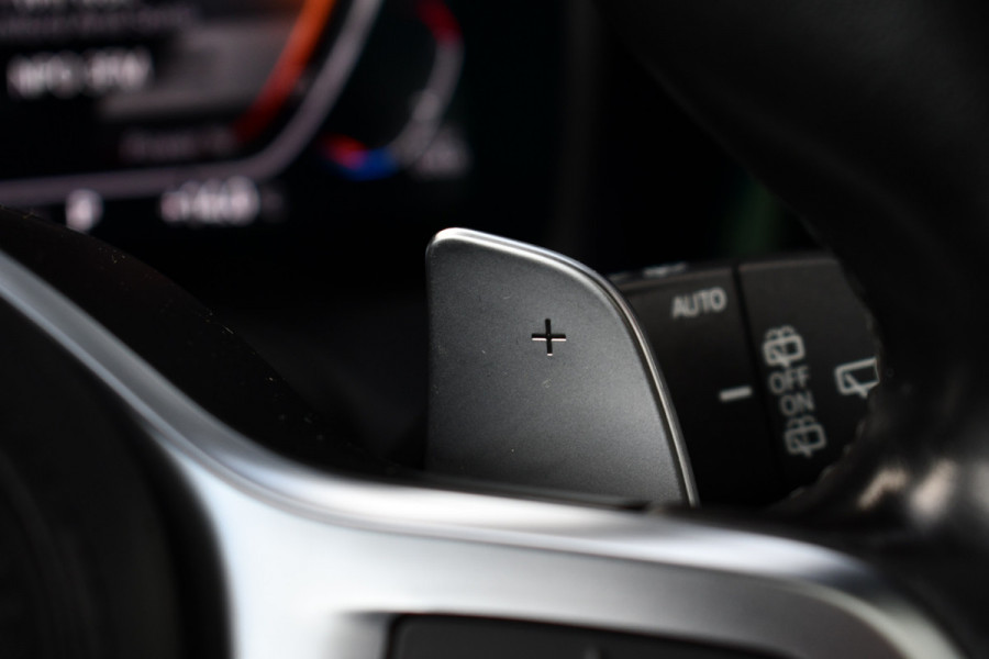 BMW 3 Serie Touring M340d xDrive Pano ACC HiFi El-zetels Adp-onderstel 19inch