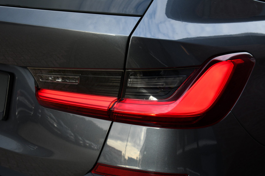 BMW 3 Serie Touring M340d xDrive Pano ACC HiFi El-zetels Adp-onderstel 19inch