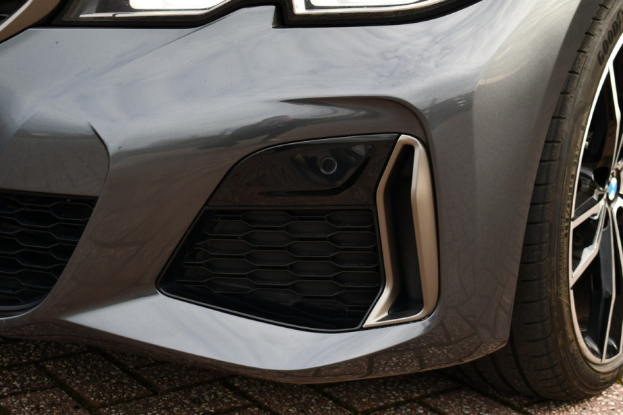 BMW 3 Serie Touring M340d xDrive Pano ACC HiFi El-zetels Adp-onderstel 19inch