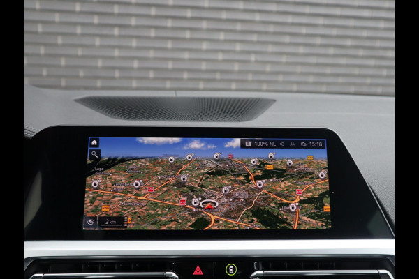 BMW 3 Serie Touring 318i Executive Luxury Line Automaat / Live Cockpit Professional / Trekhaak / Elektrisch Verstelbare Sportstoelen / LED / 18 Inch / Leder / Hifi / Chrome Line / DAB / Parkeersensoren voor+achter