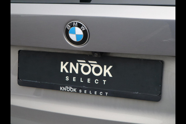 BMW 3 Serie Touring 318i Executive Luxury Line Automaat / Live Cockpit Professional / Trekhaak / Elektrisch Verstelbare Sportstoelen / LED / 18 Inch / Leder / Hifi / Chrome Line / DAB / Parkeersensoren voor+achter