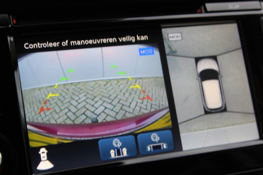 Nissan QASHQAI 1.2-115pk Tekna. Erg nette, luxe en betrouwbare hoogzitter ! Autm. airco, cruise control, 360gr camera, trekhaak, privacy glass, LM wielen, panoramadak, metallic lak, elektr. verstelb. best. stoel,  telefoonvoorb., navigatie, LED verlichting etc.