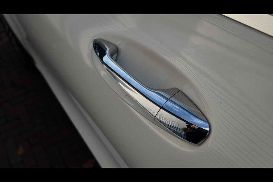 Mercedes-Benz EQC 400 4MATIC Premium Plus 80 kWh vol vol trekhaak lage km