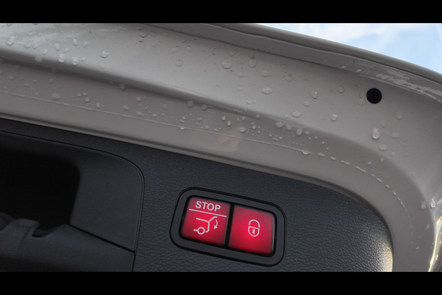 Mercedes-Benz EQC 400 4MATIC Premium Plus 80 kWh vol vol trekhaak lage km