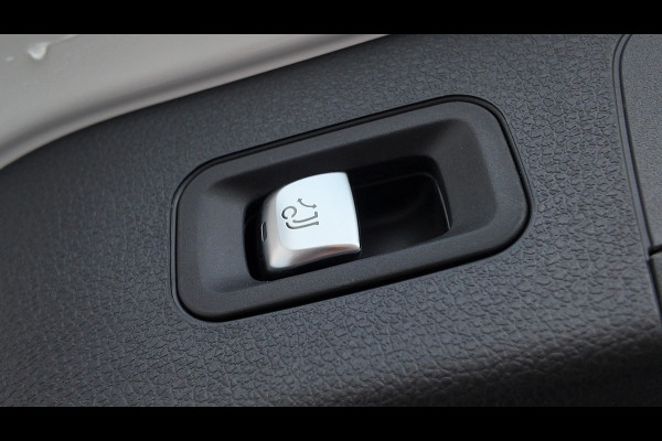 Mercedes-Benz EQC 400 4MATIC Premium Plus 80 kWh vol vol trekhaak lage km