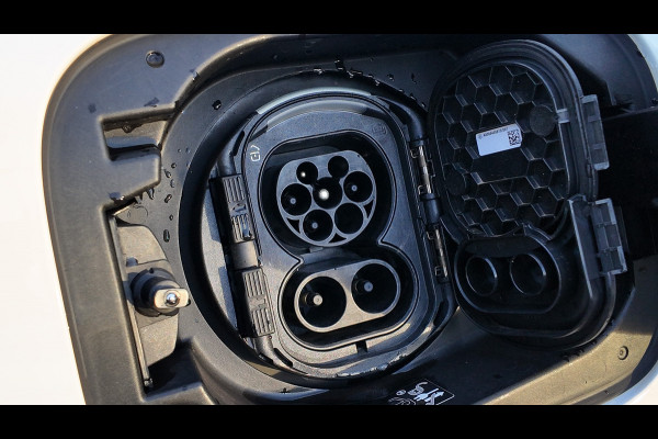 Mercedes-Benz EQC 400 4MATIC Premium Plus 80 kWh vol vol trekhaak lage km