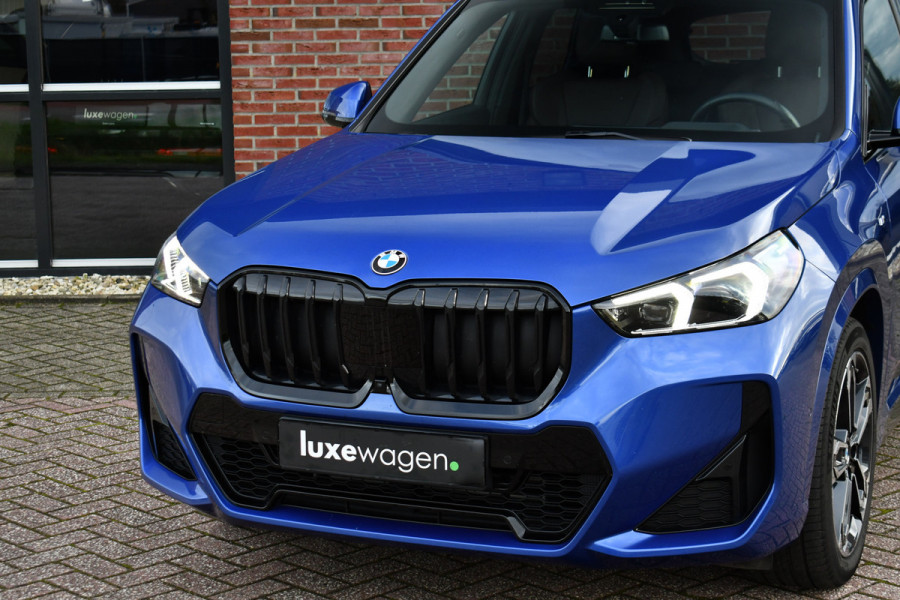 BMW X1 sDrive20i 170pk M-Sport Pano ACC HUD 360 H/K 19inch El-zetels