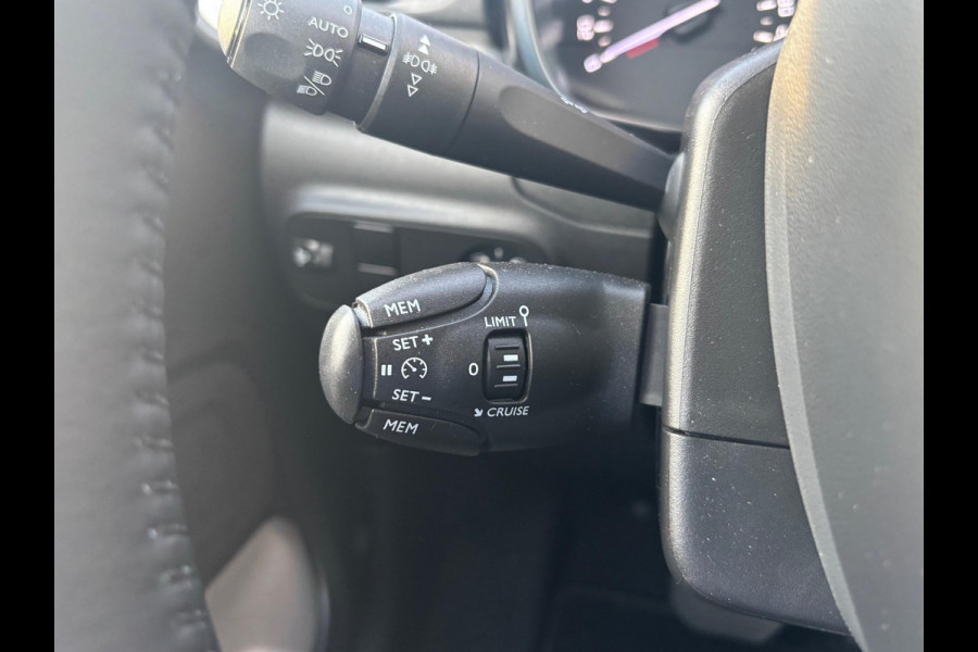 Citroën C3 1.2 PureTech Shine 110pk automaat | 1e eigenaar en origineel Nederlandse auto | Rijklaar geleverd incl 12 maanden BOVAG garantie! |