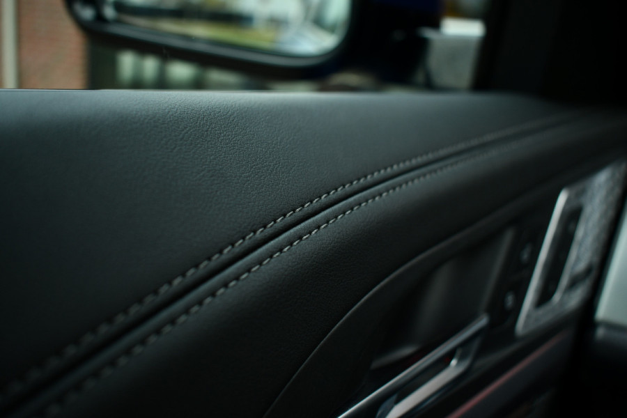 BMW X1 sDrive20i 170pk M-Sport Pano ACC HUD 360 H/K 19inch El-zetels