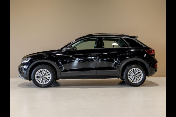 Volkswagen T-Roc 1.5 TSI Life Edition / 150pk / Stoel en stuurverwarming / Achteruitrij camera /