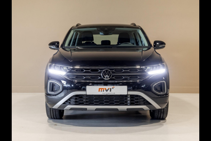 Volkswagen T-Roc 1.5 TSI Life Edition / 150pk / Stoel en stuurverwarming / Achteruitrij camera /
