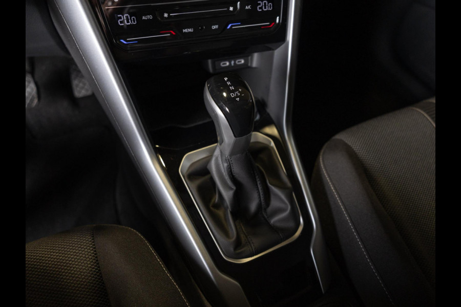 Volkswagen T-Roc 1.5 TSI Life Edition / 150pk / Stoel en stuurverwarming / Achteruitrij camera /