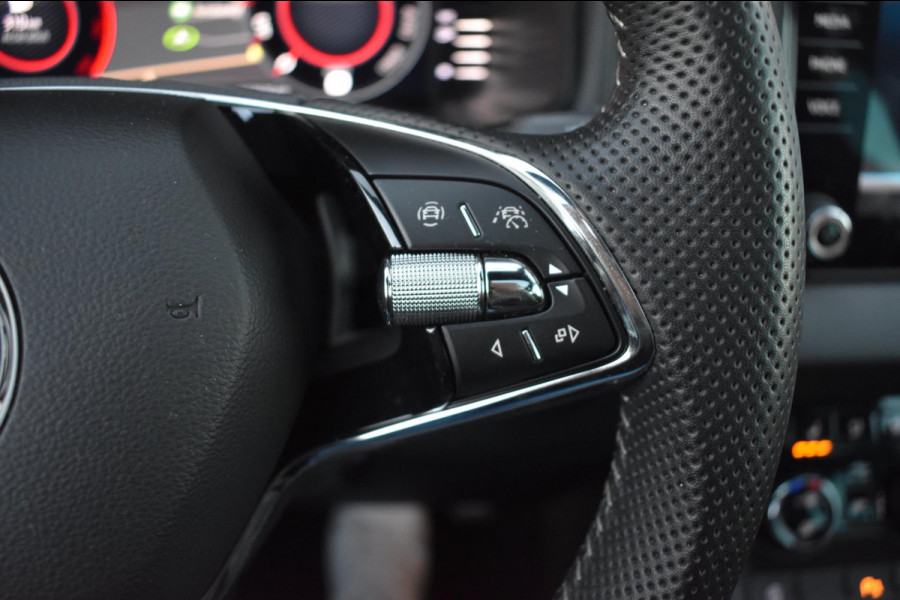 Škoda Karoq 1.5 TSI ACT Sportline MJ21 | TREKHAAK | PANO | APPLE CARPLAY | SFEERVERLICHTING | ANDROID AUTO | DEALER OND. | CANTON