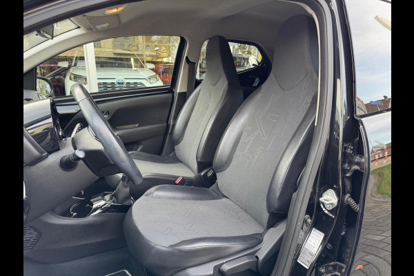 Toyota Aygo 1.0 VVT-i X-Joy | Eerste eigenaar, Lichtmetalen velgen, Climate control, Privacy glass, Apple CarPlay/Android auto, Nieuw geleve