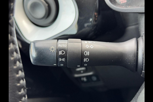 Toyota Aygo 1.0 VVT-i X-Joy | Eerste eigenaar, Lichtmetalen velgen, Climate control, Privacy glass, Apple CarPlay/Android auto, Nieuw geleve