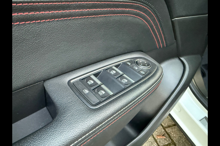 Renault Arkana E-Tech 1.6 Hybrid 145PK RS Line - Leder - Groot Navi - Climate - Parkeerhulp