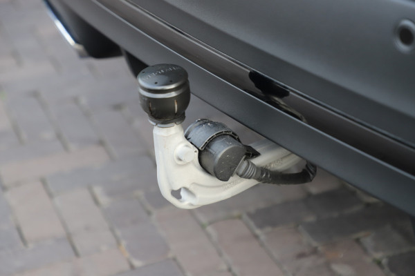 Mercedes-Benz GLA 250e AMG | 218PK | Head-up | Keyless-go | Burmester | Pano | Sfeerverlichting | Memory | Stuurwielverw. | Distronic | 2025.