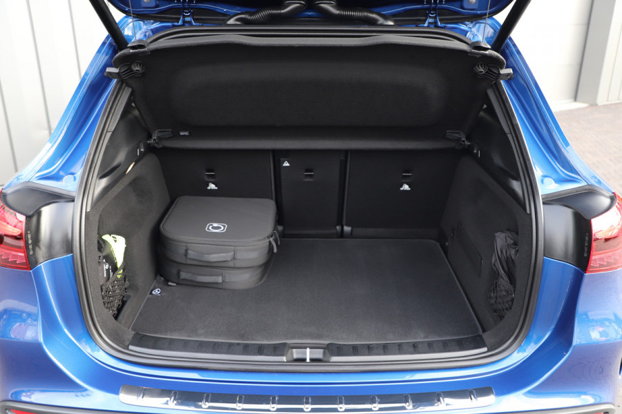 Mercedes-Benz GLA 250e AMG | 218PK | Head-up | Keyless-go | Burmester | Pano | Sfeerverlichting | Memory | Stuurwielverw. | Distronic | 2025.