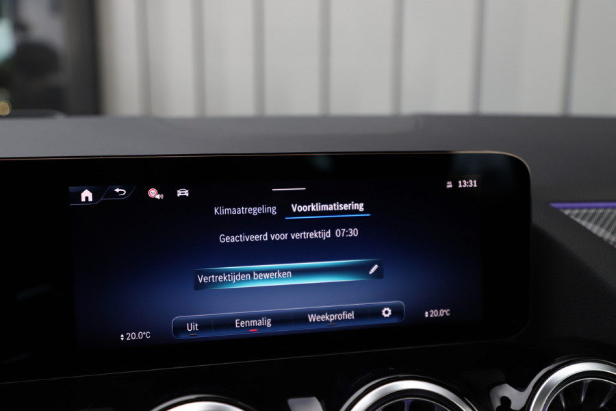 Mercedes-Benz GLA 250e AMG | 218PK | Head-up | Keyless-go | Burmester | Pano | Sfeerverlichting | Memory | Stuurwielverw. | Distronic | 2025.